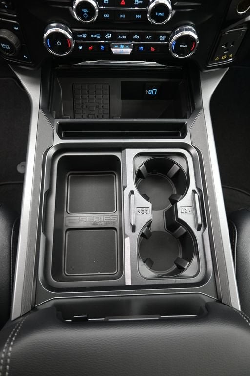 2027 Ford F-350SD Lariat DRW