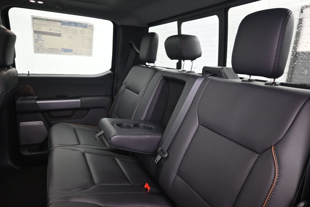 2027 Ford F-350SD Lariat DRW