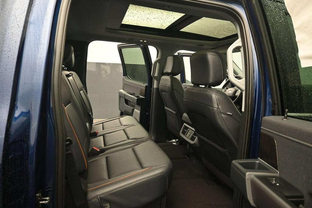 2027 Ford F-350SD Lariat DRW
