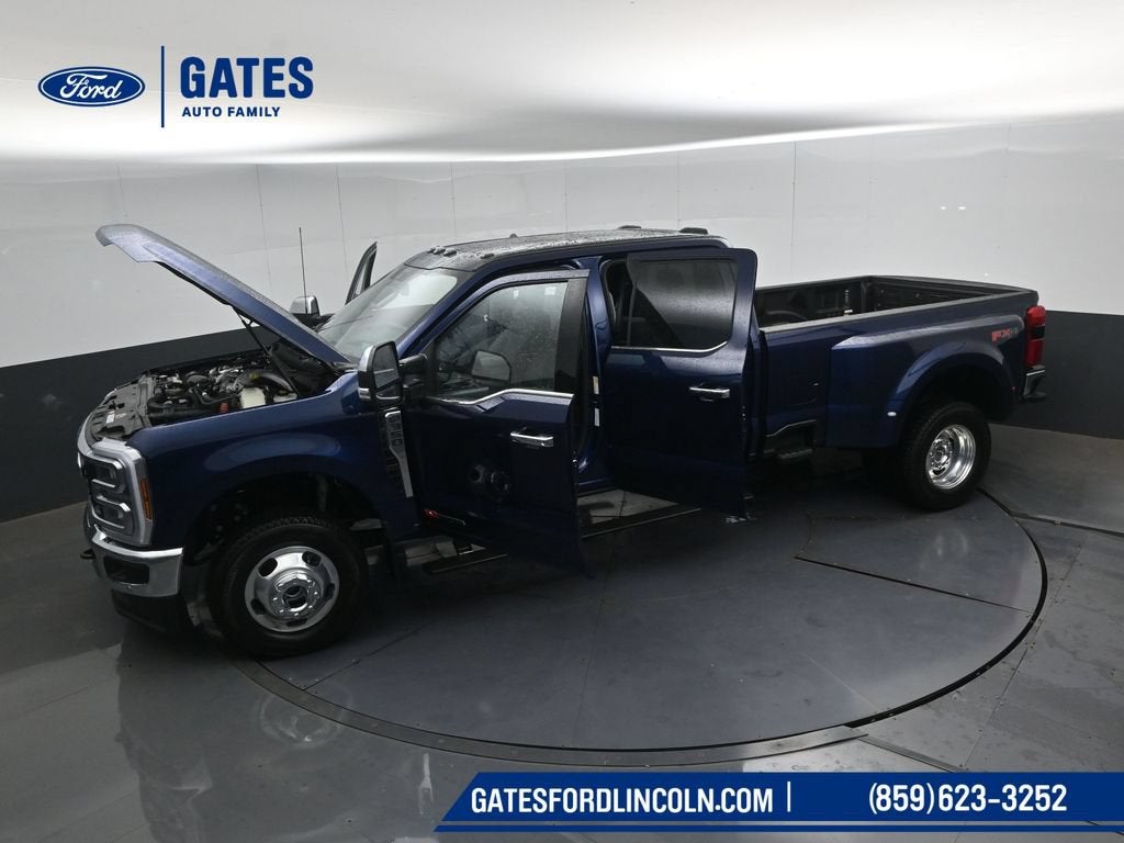 2027 Ford F-350SD Lariat DRW