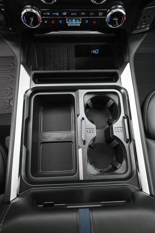 2027 Ford F-350SD Platinum DRW
