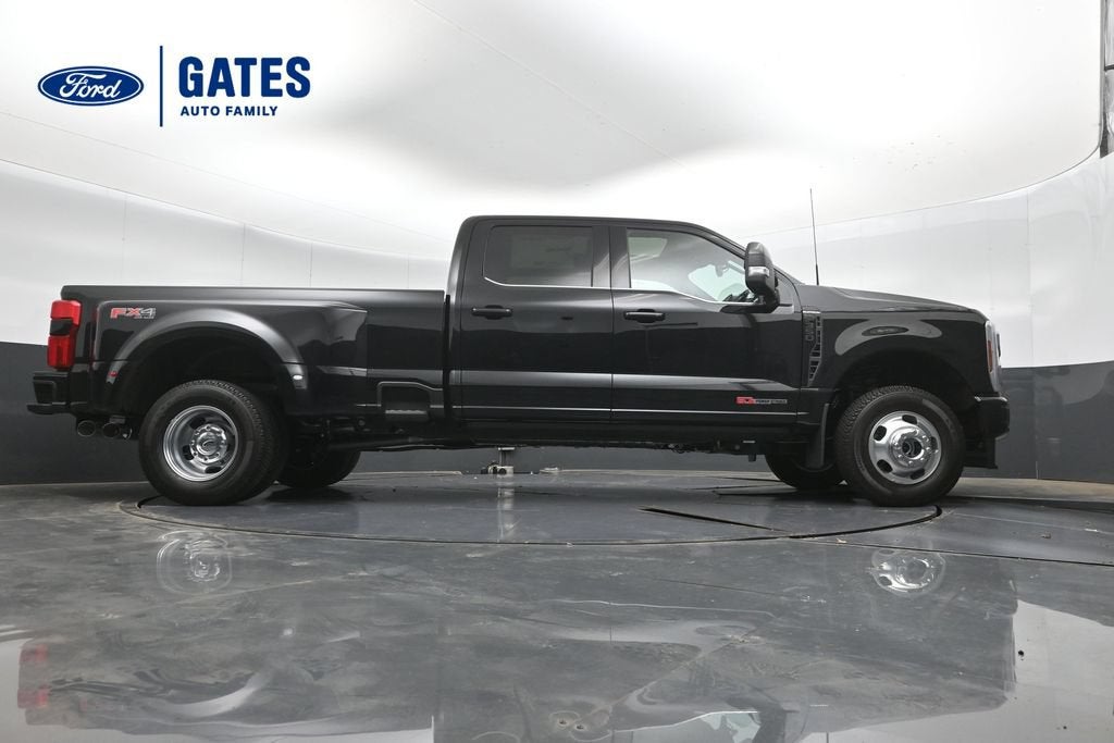 2027 Ford F-350SD Platinum DRW