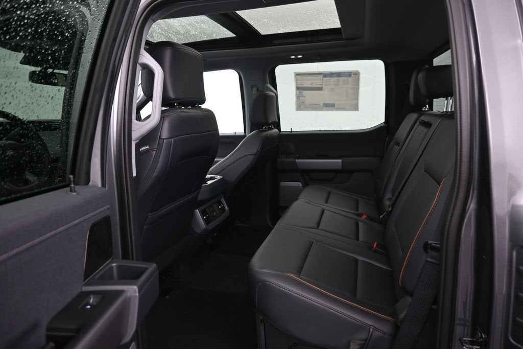 2027 Ford F-350SD Lariat DRW