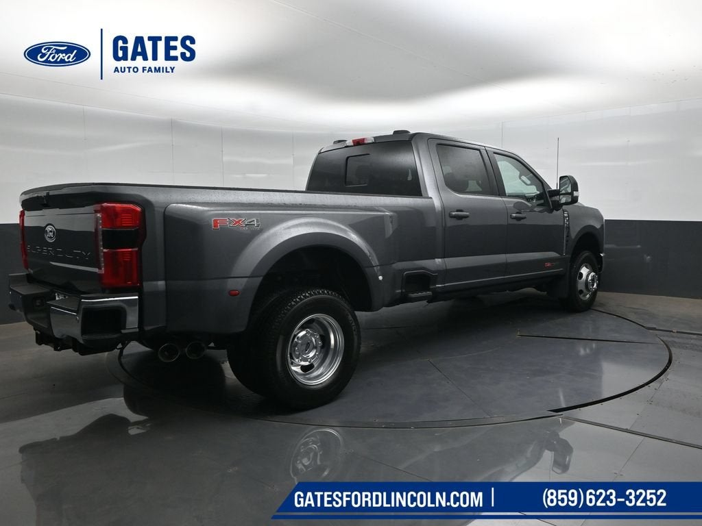 2027 Ford F-350SD Lariat DRW
