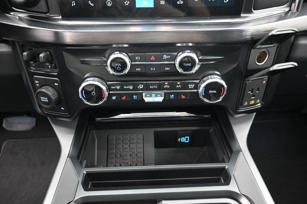 2027 Ford F-350SD Lariat DRW