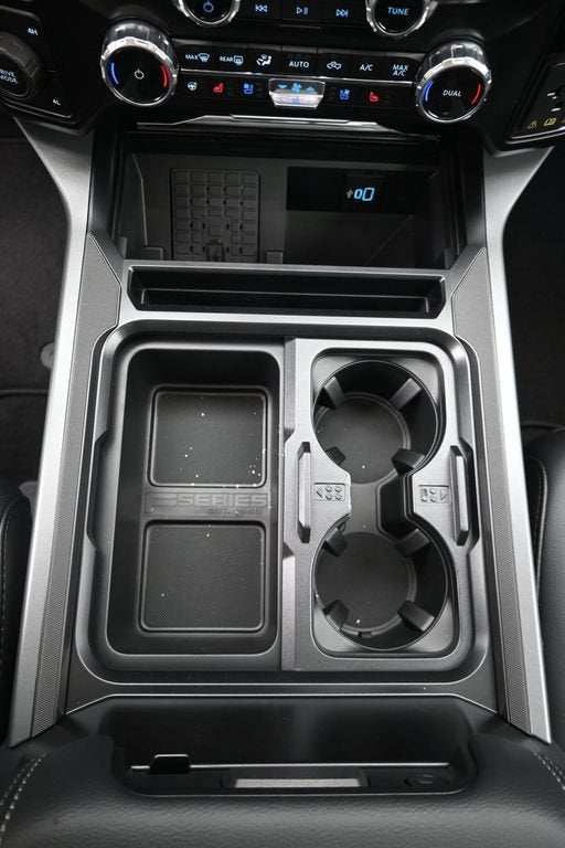 2027 Ford F-350SD Lariat DRW