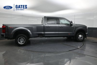 2027 Ford F-350SD Lariat DRW