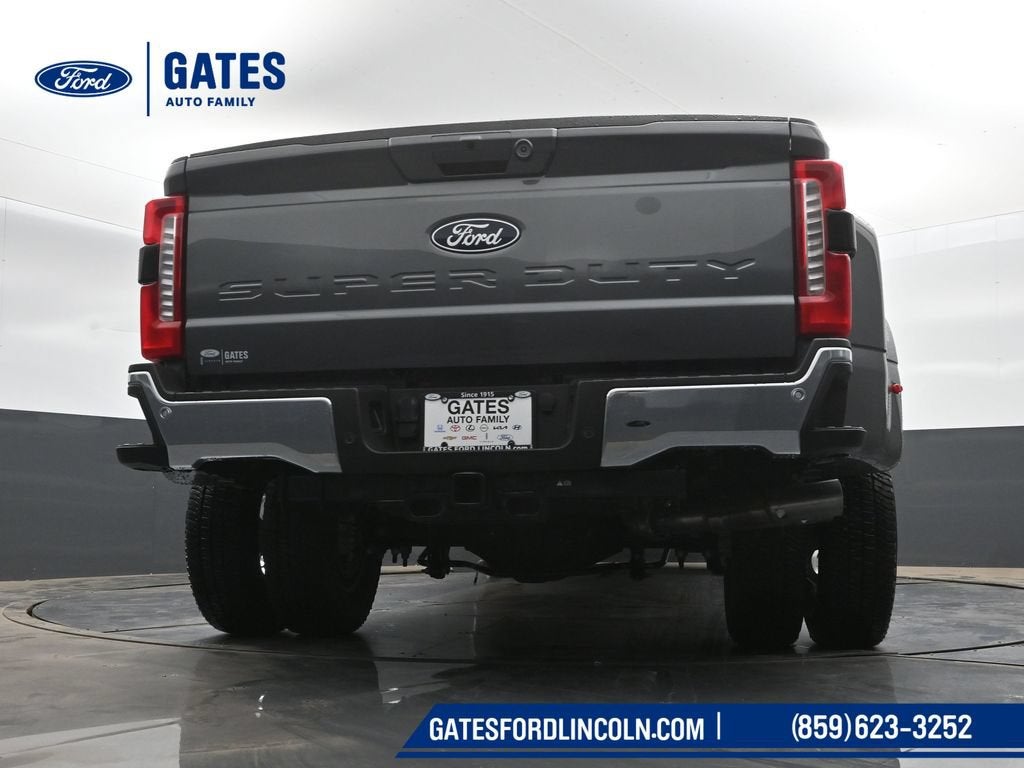 2027 Ford F-350SD Lariat DRW