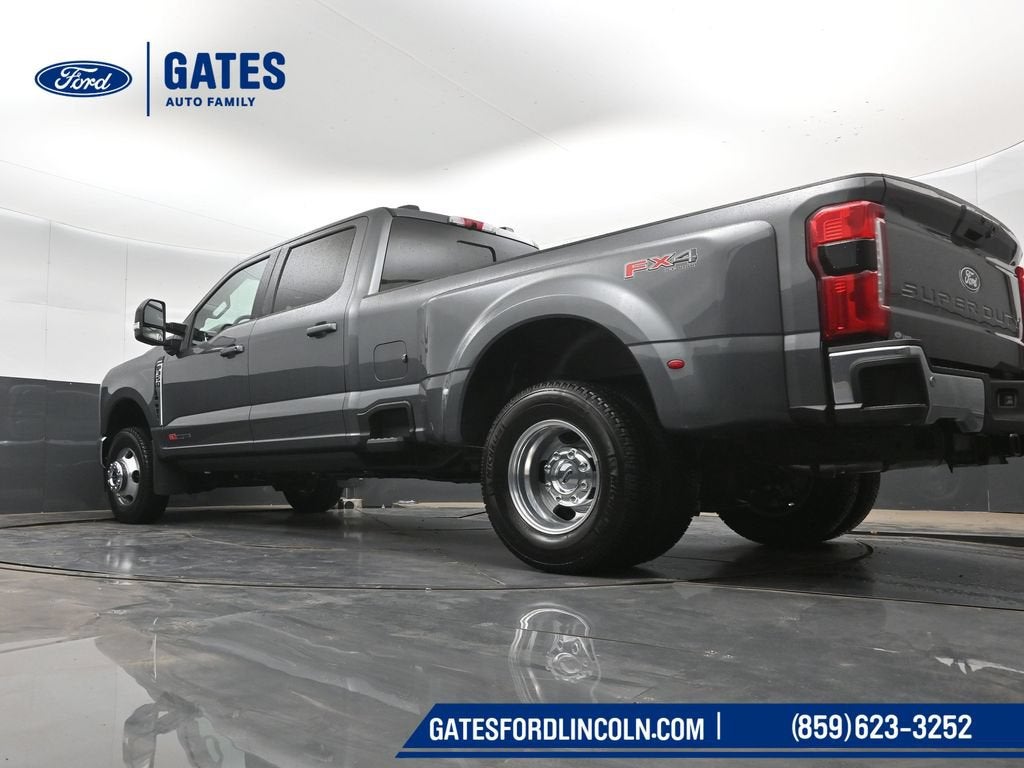 2027 Ford F-350SD Lariat DRW
