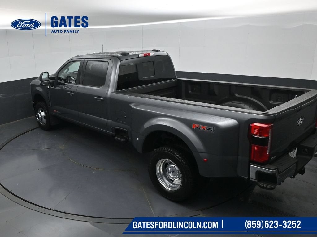 2027 Ford F-350SD Lariat DRW