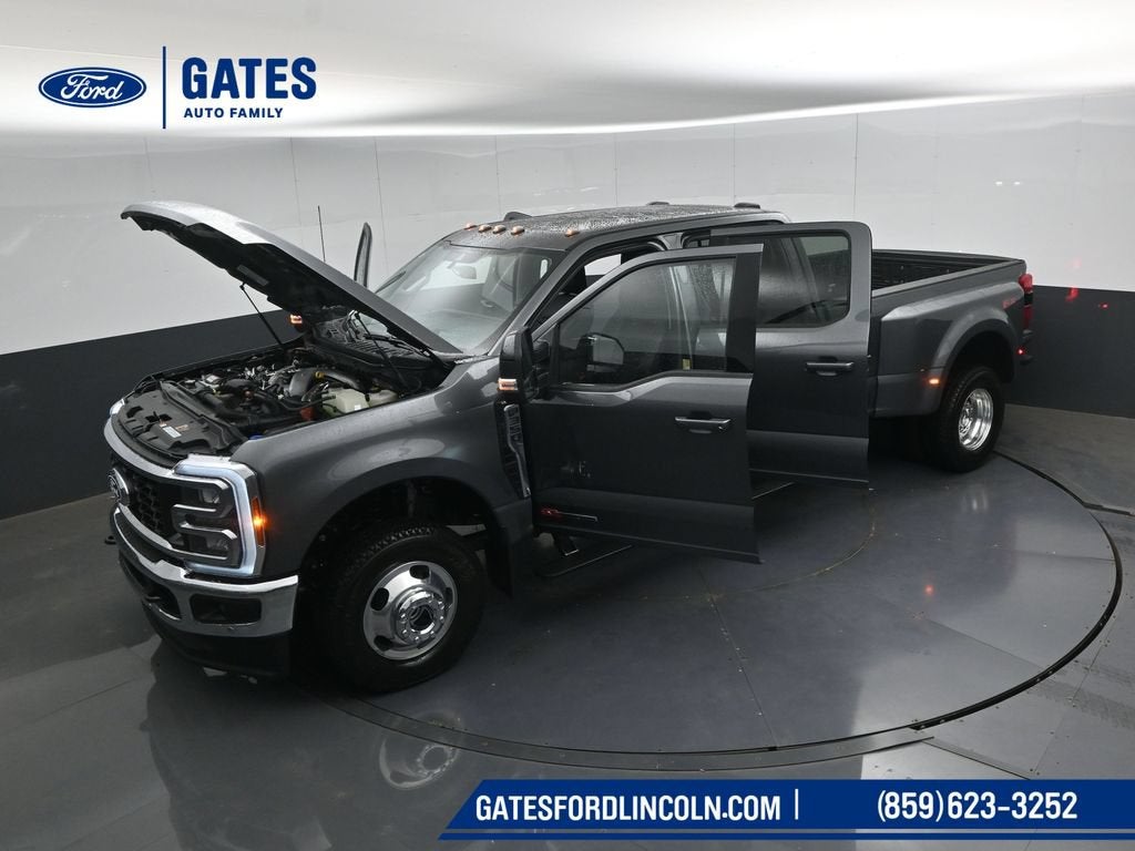 2027 Ford F-350SD Lariat DRW