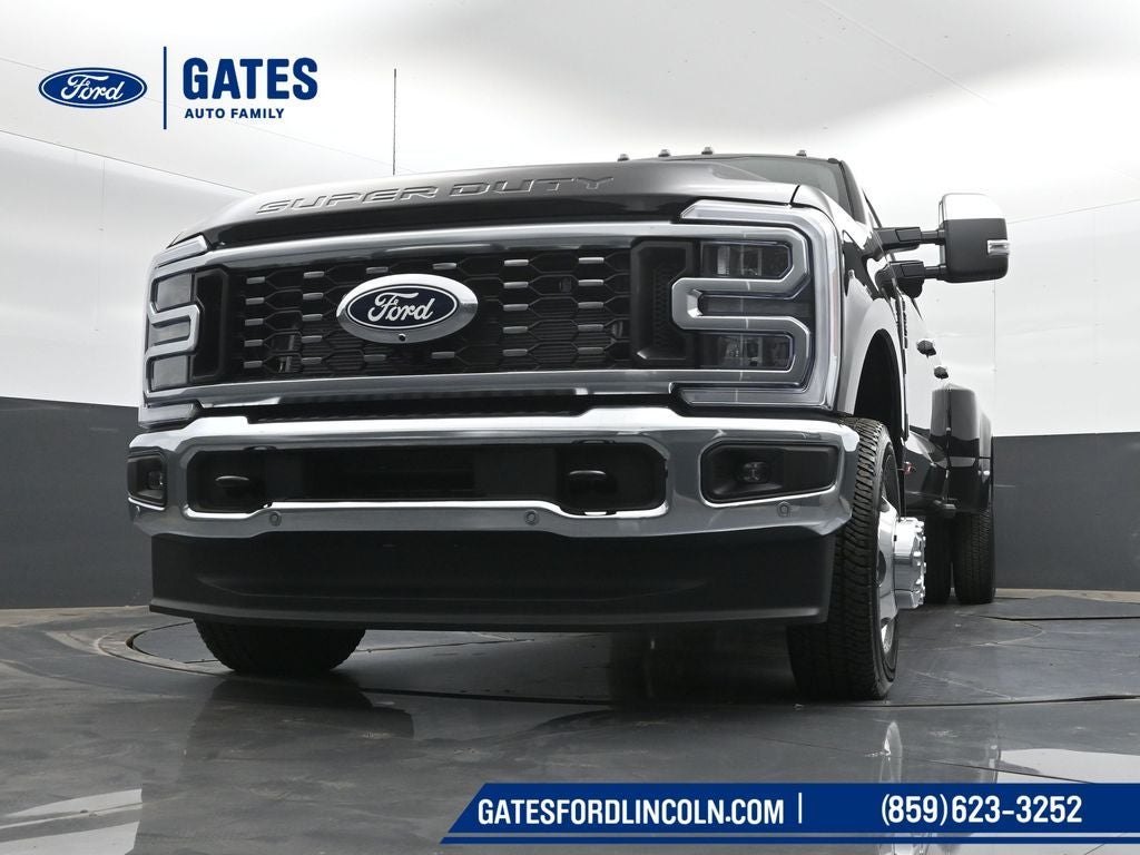 2027 Ford F-350SD Lariat DRW