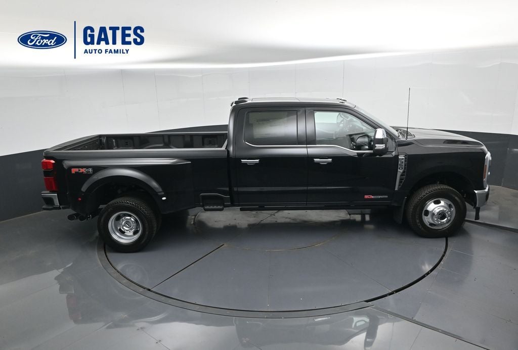 2027 Ford F-350SD Lariat DRW