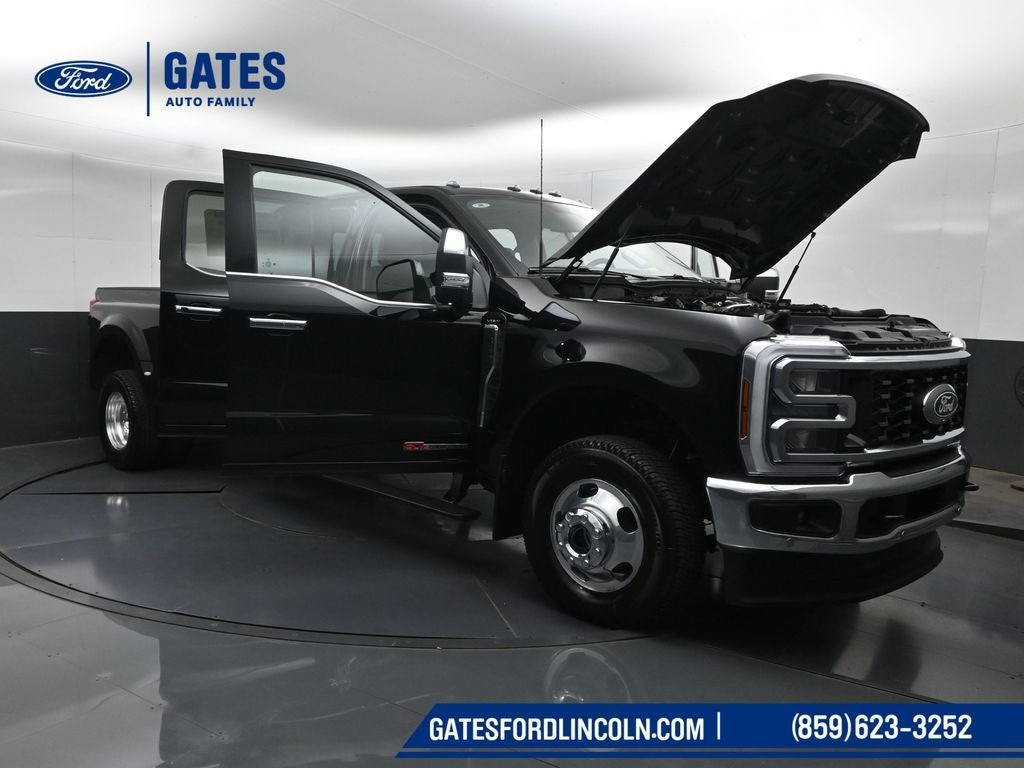 2027 Ford F-350SD Lariat DRW