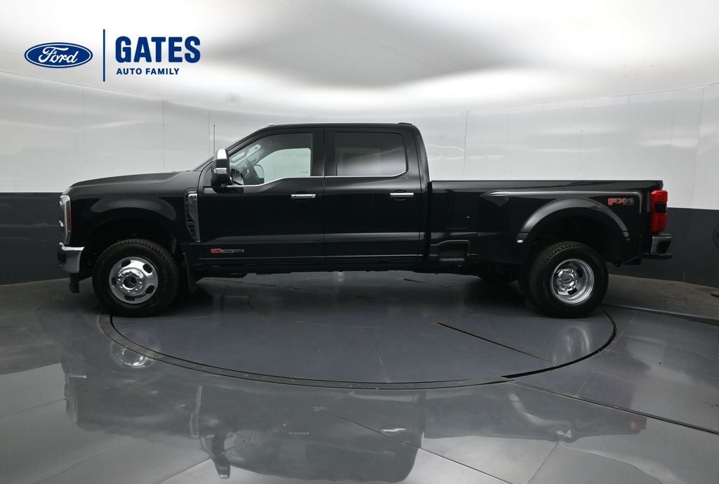 2027 Ford F-350SD Lariat DRW