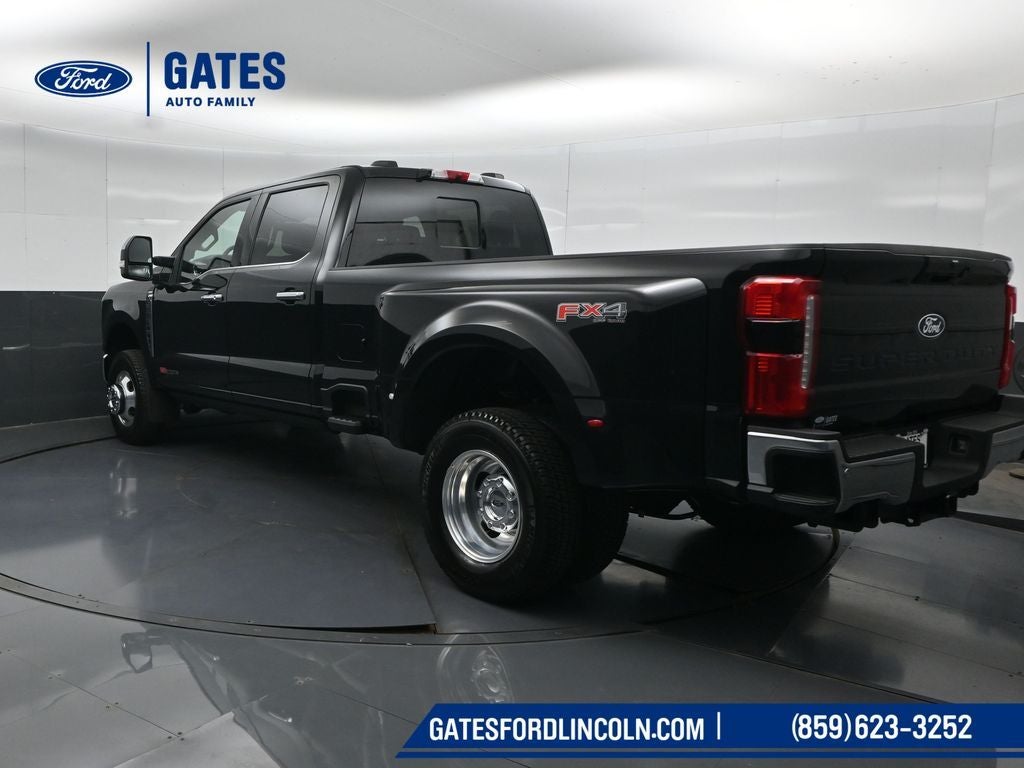 2027 Ford F-350SD Lariat DRW