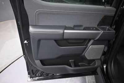 2027 Ford F-350SD Lariat DRW