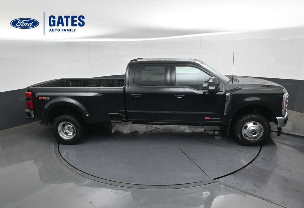 2027 Ford F-350SD Lariat DRW
