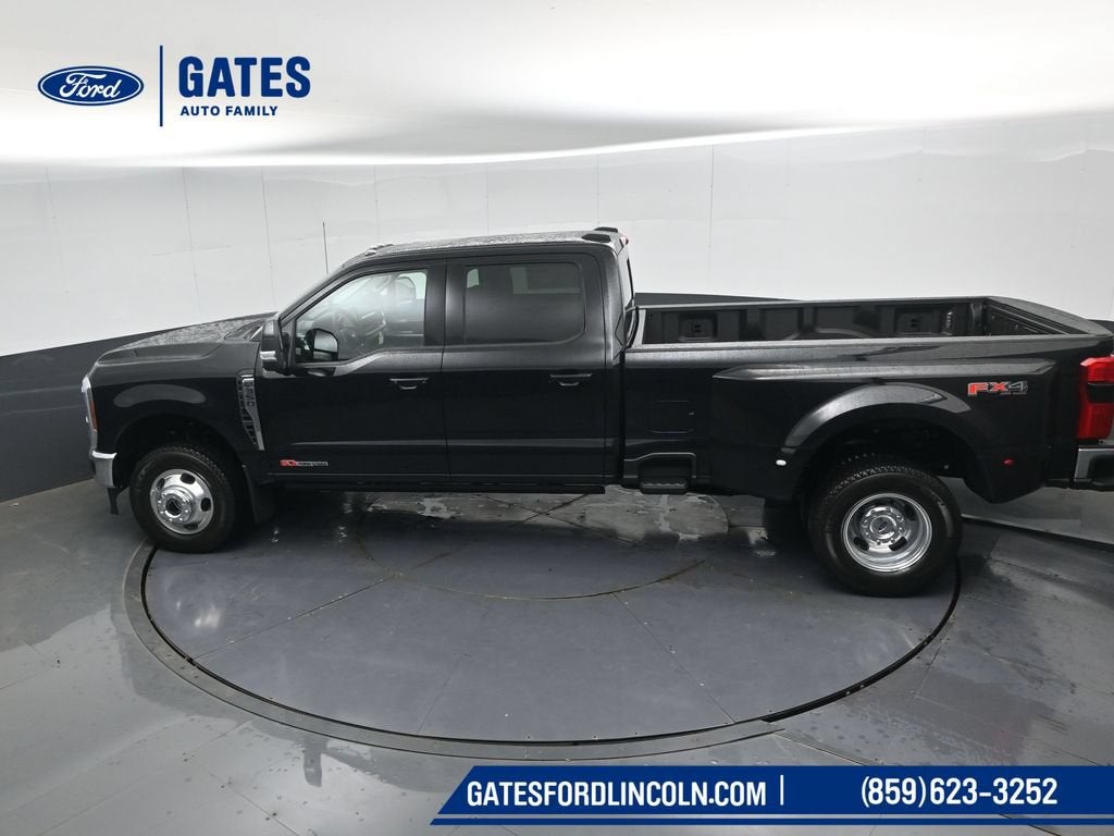 2027 Ford F-350SD Lariat DRW