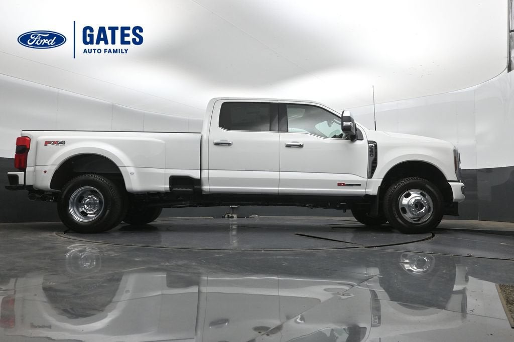 2027 Ford F-350SD Platinum DRW