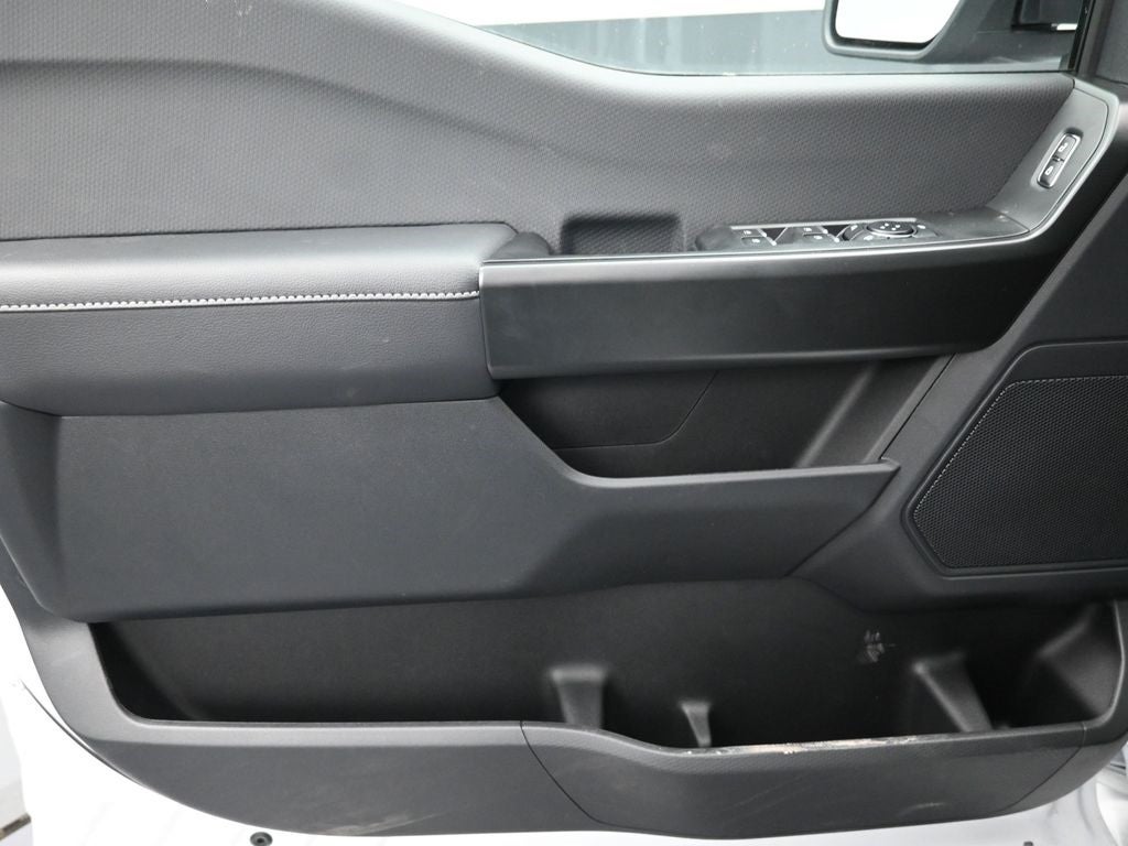 2025 Ford F-150 STX LOBO