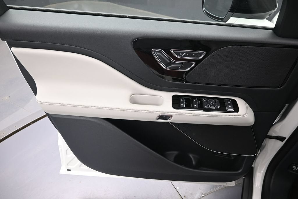2027 Lincoln Aviator Premiere Premium