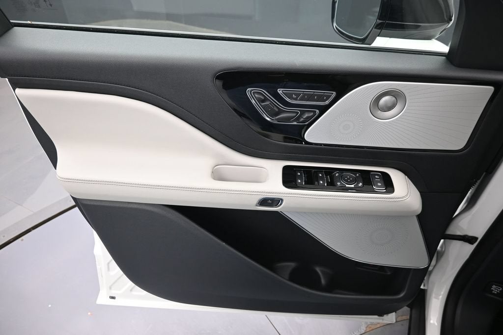 2027 Lincoln Aviator Reserve Premium