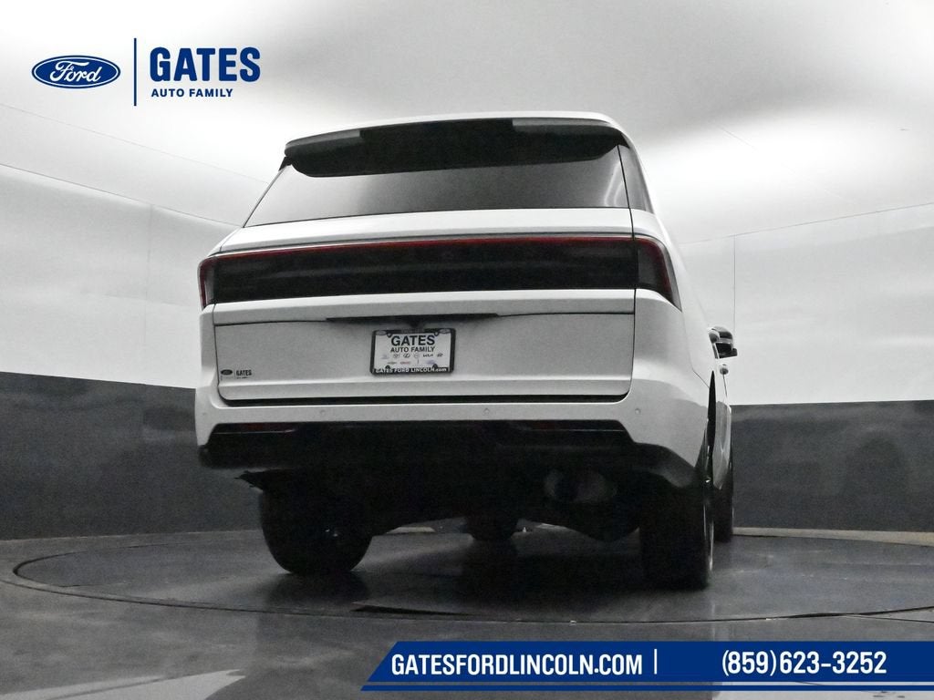 2027 Lincoln Navigator Reserve