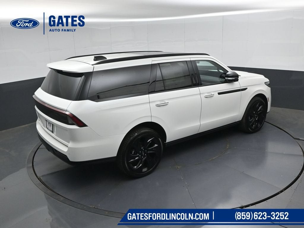 2027 Lincoln Navigator Reserve