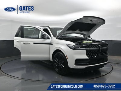 2027 Lincoln Navigator Reserve