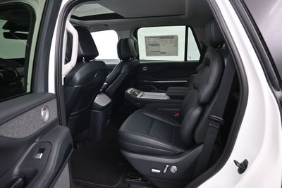 2027 Lincoln Navigator Reserve