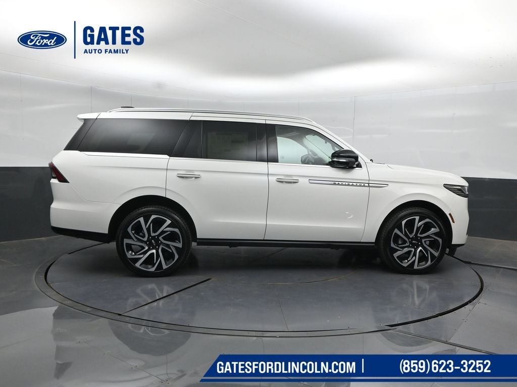 2027 Lincoln Navigator Reserve