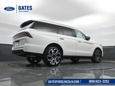2027 Lincoln Navigator Reserve