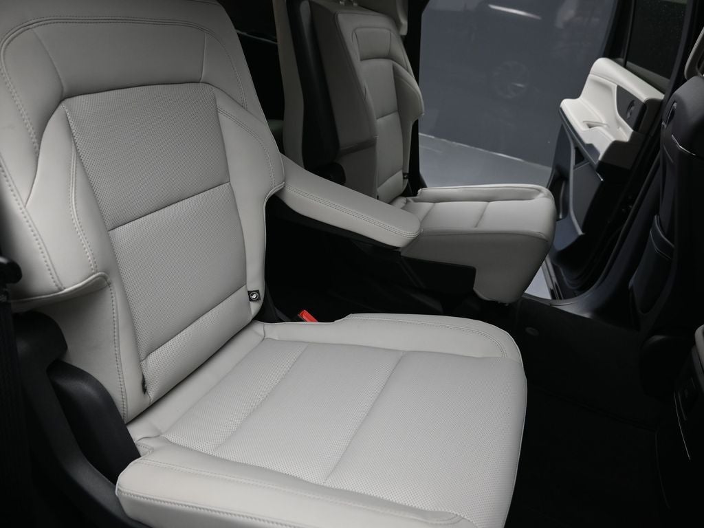 2026 Lincoln Navigator Premiere