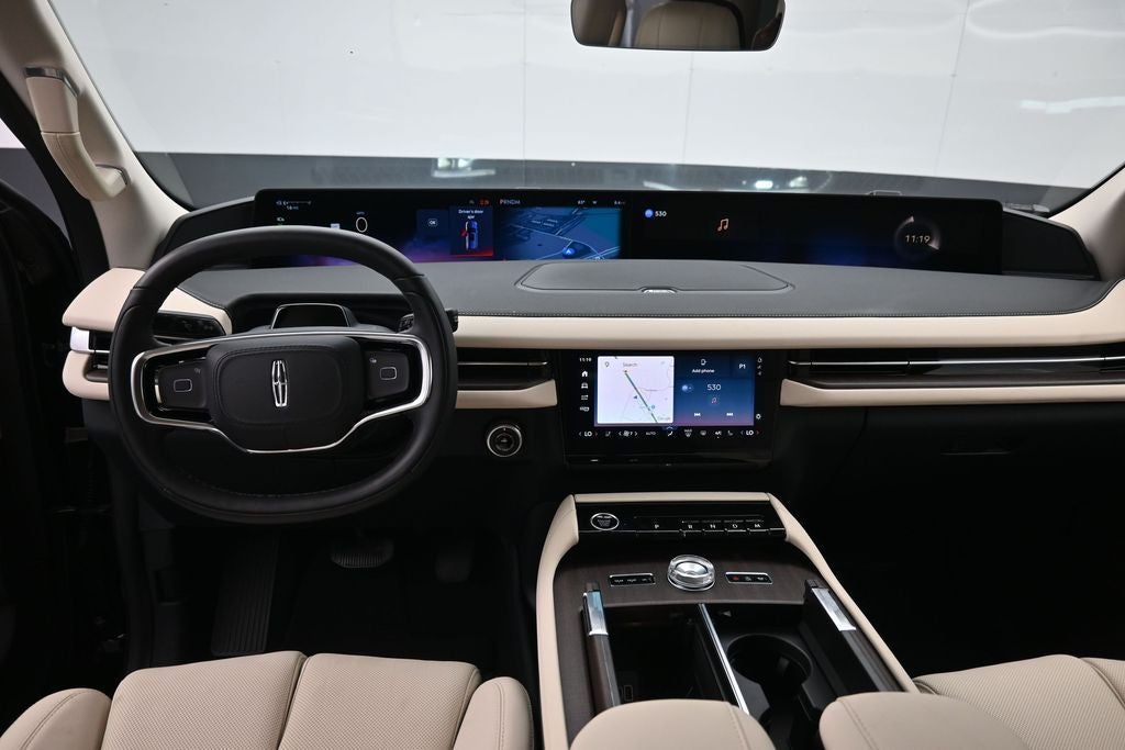 2027 Lincoln Navigator Premiere