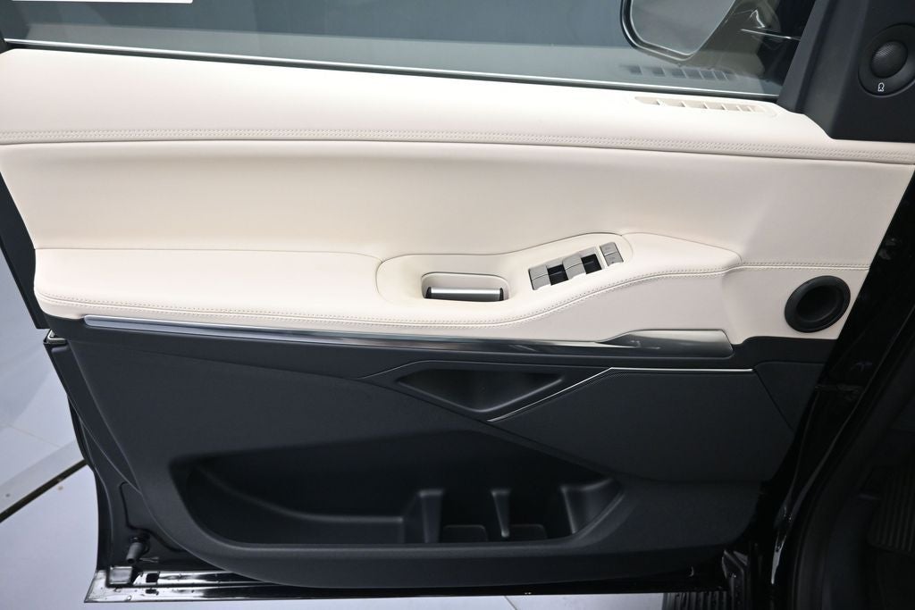 2027 Lincoln Navigator Premiere