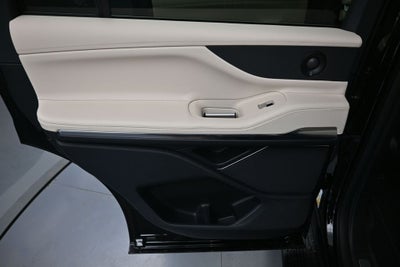 2027 Lincoln Navigator Premiere