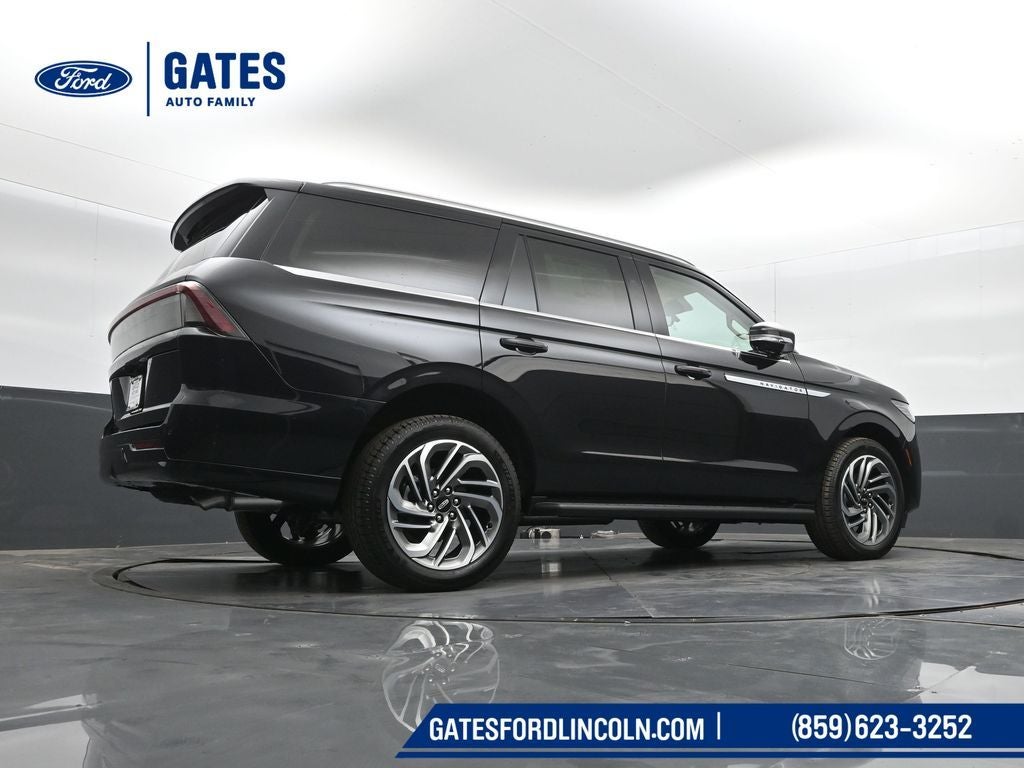 2027 Lincoln Navigator Premiere