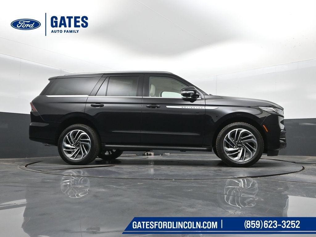 2027 Lincoln Navigator Premiere