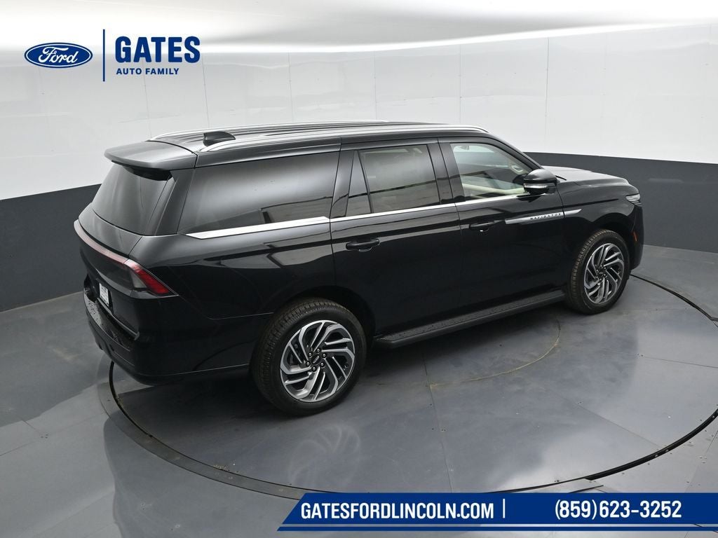 2027 Lincoln Navigator Premiere