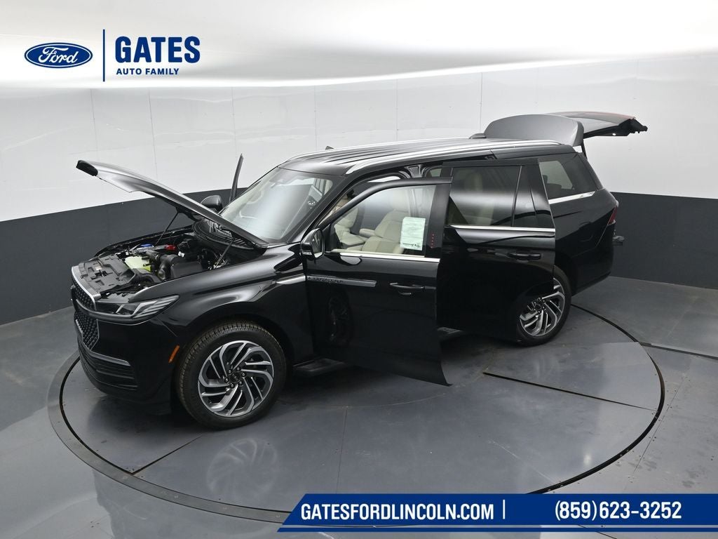 2027 Lincoln Navigator Premiere