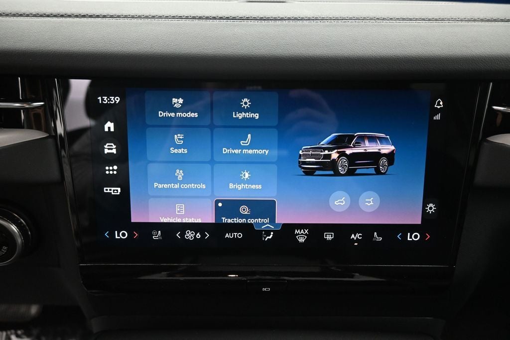 2027 Lincoln Navigator Premiere