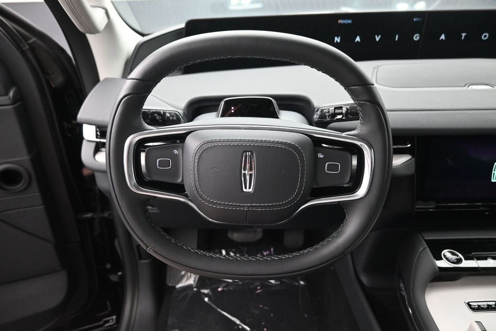 2027 Lincoln Navigator Premiere