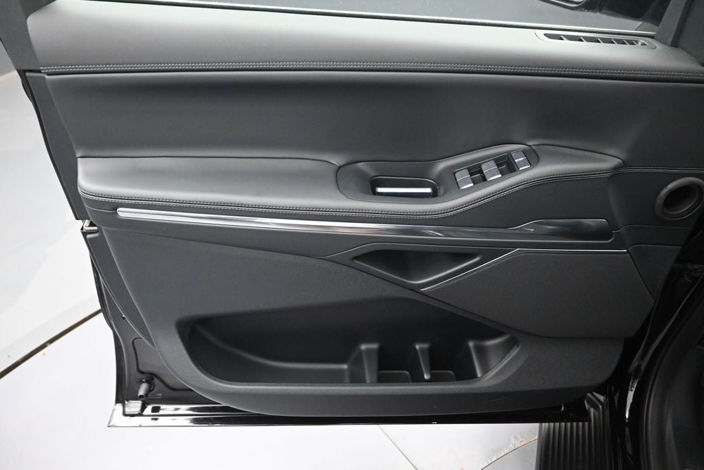 2027 Lincoln Navigator Premiere