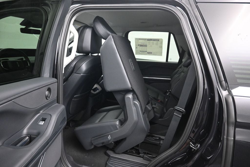 2027 Lincoln Navigator Premiere