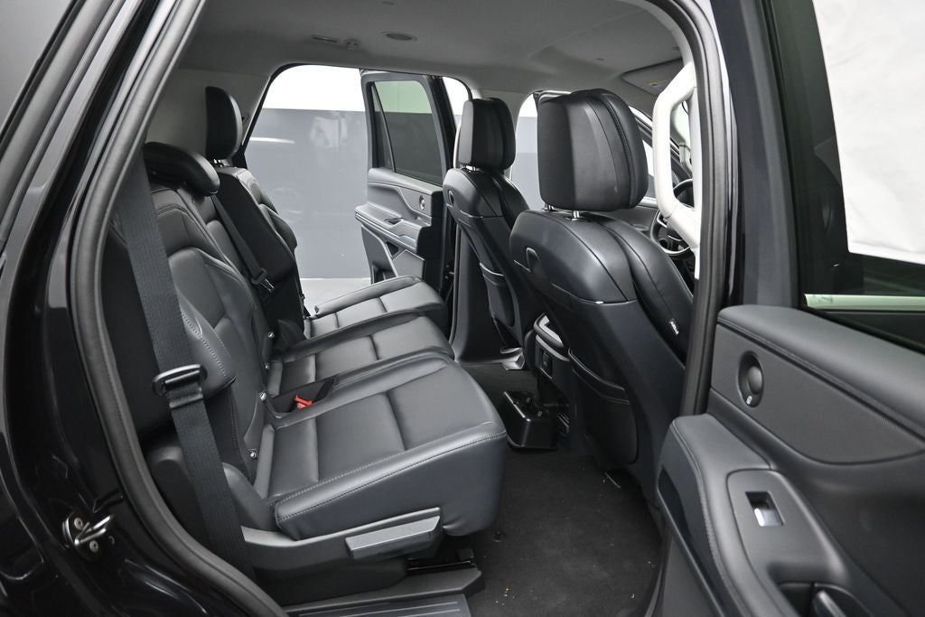 2027 Lincoln Navigator Premiere