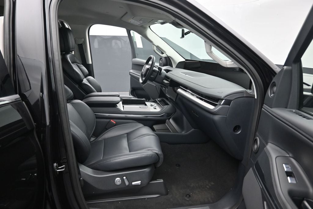 2027 Lincoln Navigator Premiere
