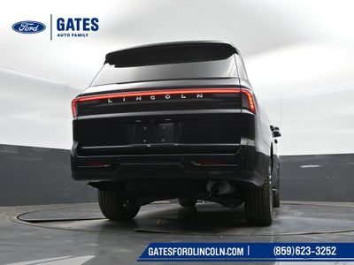 2027 Lincoln Navigator Premiere