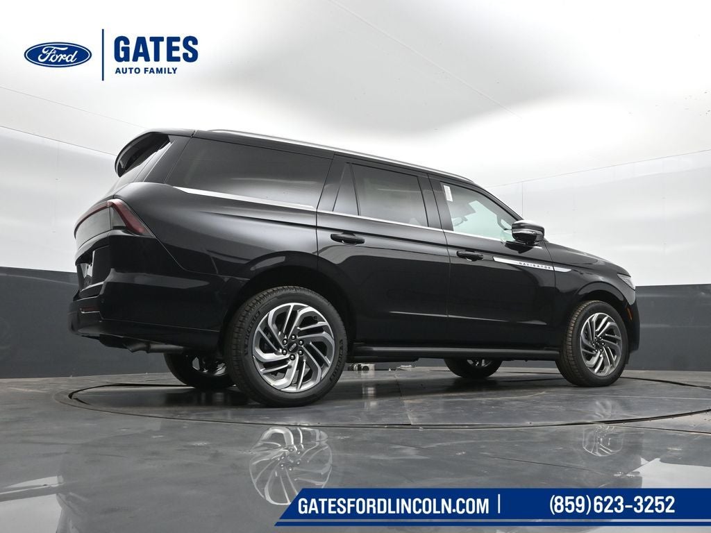 2027 Lincoln Navigator Premiere