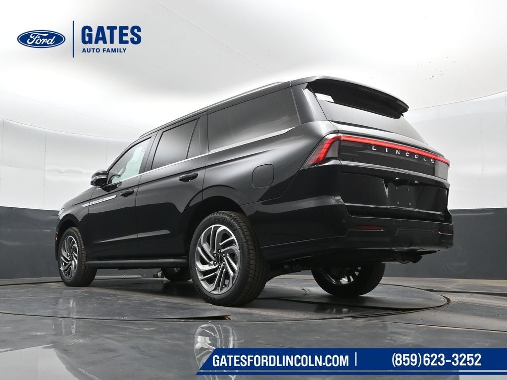 2027 Lincoln Navigator Premiere